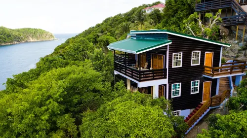 Spice Bay Suites Hotels in Savannes