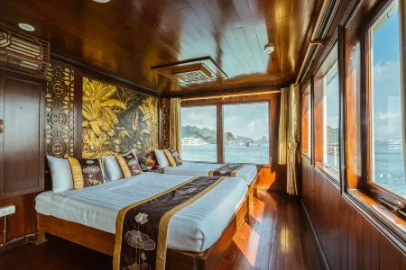 Renea Cruises Halong Отели рядом с достопримечательностью «Bai Chay»