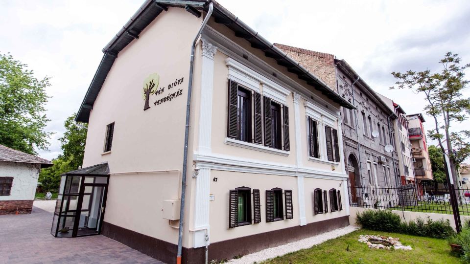 Vén Diófa De Lux Panzió