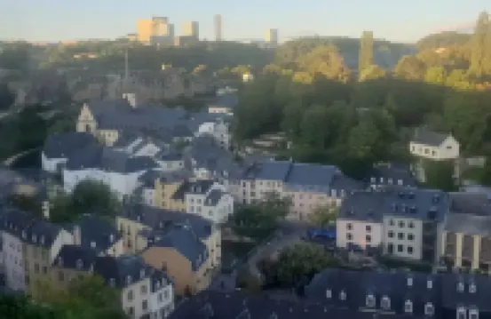 Large Modern Flat 100m2 in City Center - Parking