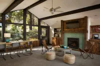 Basecamp Tahoe City Hotel di Olympic Valley