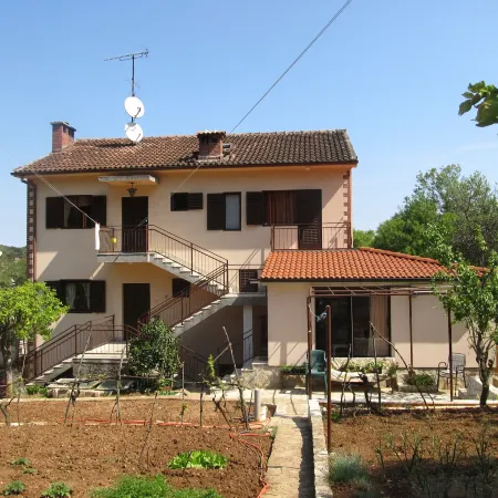Apartments Grgorinić