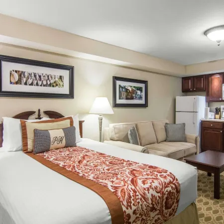 Bluegreen Vacations Patrick Henry Square, an Ascend Collection Resort