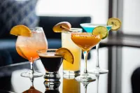 The Pfister Hotel - bar