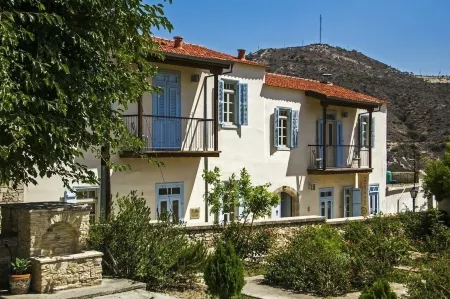 The Library Hotel Wellness Retreat Отели в г. Агиос-Теодорос