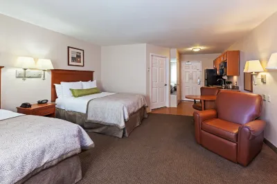 Candlewood Suites Pearland Hotels in Pearland
