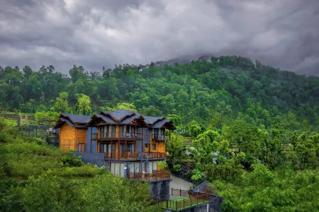 Amã Stays & Trails Kashi House, Rishikesh Отели рядом с достопримечательностью «Glamping Dome By Navira home's»