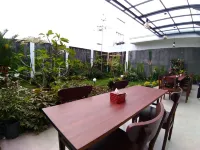 Emerald Hotel Hotel dekat Bengkel " Nila Motor "