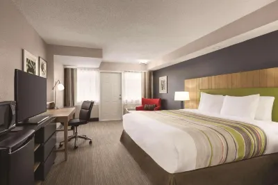 Country Inn & Suites by Radisson, Pigeon Forge South, TN Hotels near Gateway RV Park & Campground