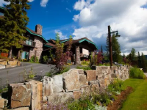 Kandahar Lodge at Whitefish Mountain Resort Hotels in Whitefish