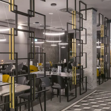 Hampton by Hilton Poznan Old Town Отели рядом с достопримечательностью «Polish Theatre»