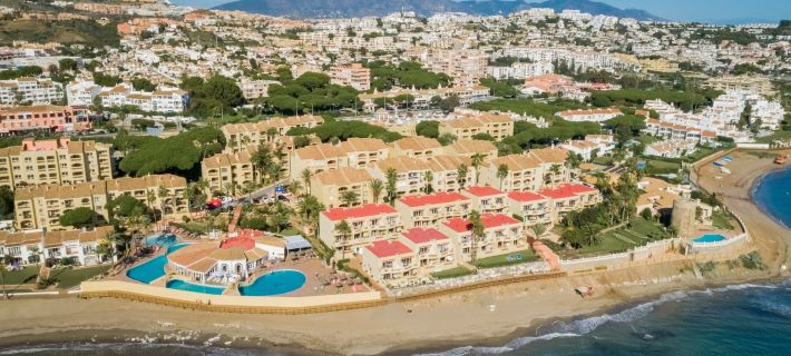 Macdonald Doña Lola Resort ミハスのホテル