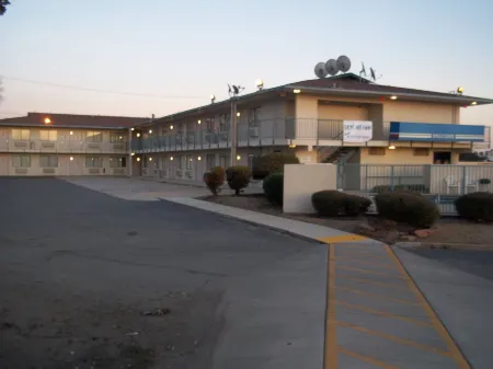 Skyline Inn Отели в г. Конуэй