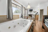 Big Bear Lake Front Lodge