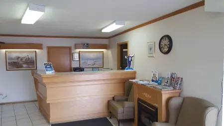 Knights Inn Lethbridge Отели в г. Летбридж