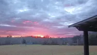 Casa Coqui Camper, with WiFi, & AC, 3 miles from Falls Creek Falls State Park