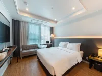 โรงแรมเดอะเมนส์ โรงแรมในชอนัน-ชี