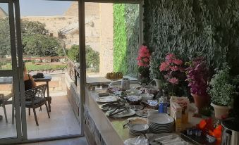 Pyramids View Inn