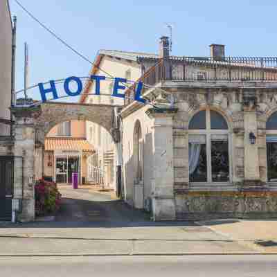 Hôtel le Cheval Blanc Hotel Exterior