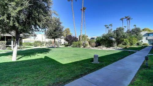 Unbeatable Old Town Location! Modern and Classy!