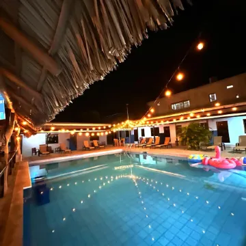 Republik Hotel & Steak House