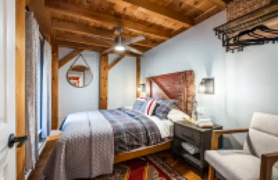 Maison Napoleon B&B - Tremblant Room  CITQ#150080 スカンディネーブ・スパ周辺のホテル