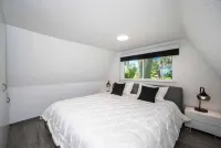 Sumner Lake Tiny House Hotels in Clermont