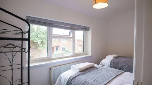 House Sleeps 6 - Parking Garden Family&Contractors