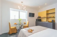 Como Dreams Apartments by Rent All Como