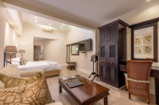 Sheppard Boutique Hotel