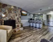 Newly Renovated 5 Star Condo Pool Gorgeous View Hôtels à : Cosby
