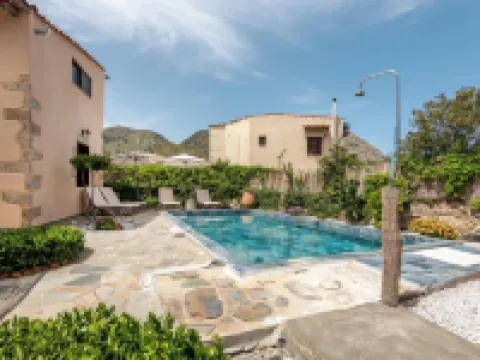 Joel Living Collection - Rustic Villa Hotels in Aptera