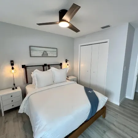 Villa Michloe - Steps from Wilton Drive