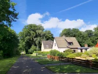 Charmantes Ferienhaus Mit Kamin in Lintig Hotels in Geestland