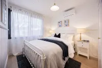 Bella's Cottage Spa Sauna Large Groups