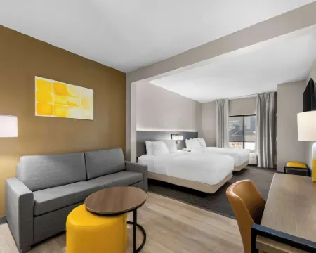 Comfort Suites Hotels in Stevens Point