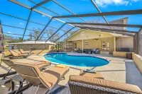 The Perfect Family Retreat w Pool and Games Hotels in Westchase
