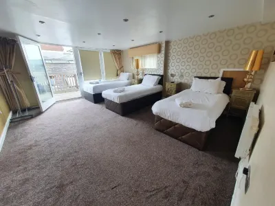 The Famous Floor Sleeps 26 and Group ACC Sleeps30 Hôtels à : 