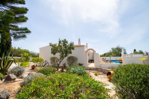 67 adm - 3 bed villa walking distance to Carvoeiro - فلل