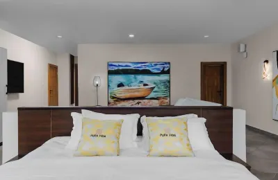 Pura Vida Beach