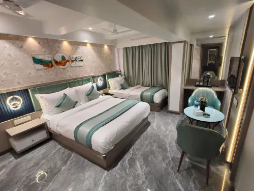 Hotel Prime Suites Airoli فنادق في ثين