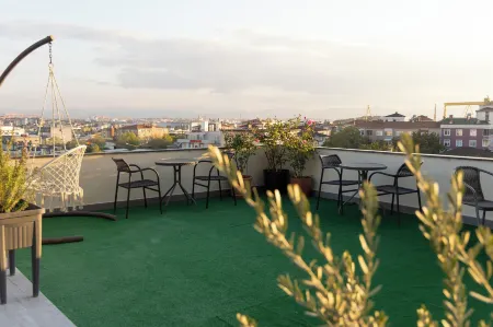 Classes Airport Hotel Отели рядом с достопримечательностью «Yiğit Alışveriş Merkezleri - Pendik Şube»