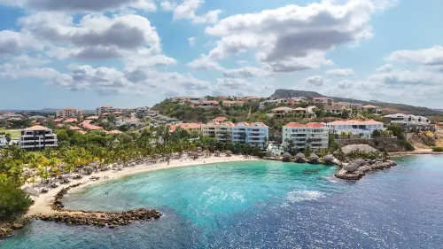 NEW Luxury Ocean View Stay at The Shore Blue Bay Hotels in Sint Michiel