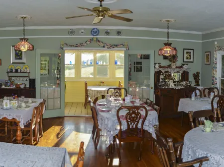 Blue Mountain Mist Country Inn