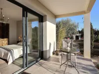 La Villa Aux Oliviers Hotels in Flayosc