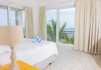 Playa Escondida Beach Club - 3-Star