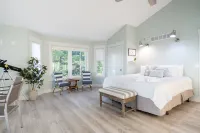 Private Beach Access and Lake Michigan Views - Tranquil Haven Hotels in Muskegon