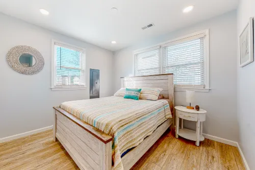 Town of South Bethany renovated canal-front home with private dock & firepit