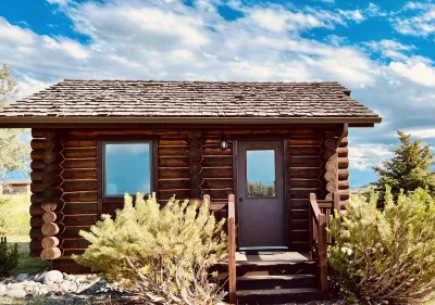 Beautiful Mountain Views and Gathering Space - Charming Ranch Retreat