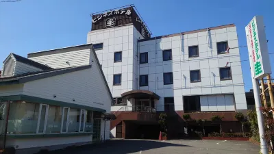 圭商務飯店 紀三井寺附近的飯店